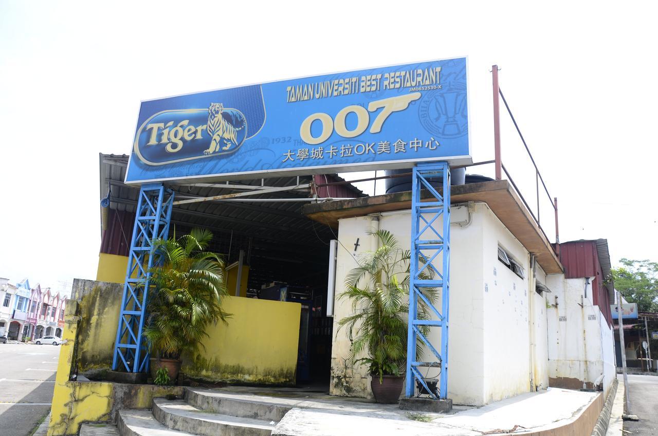 The Uni Garden Hotel Skudai Exterior foto
