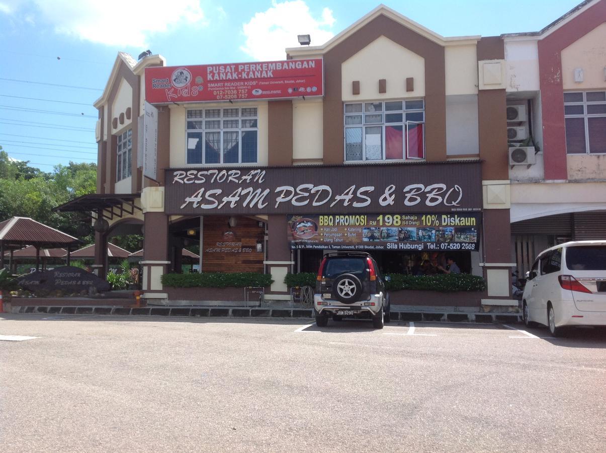 The Uni Garden Hotel Skudai Exterior foto